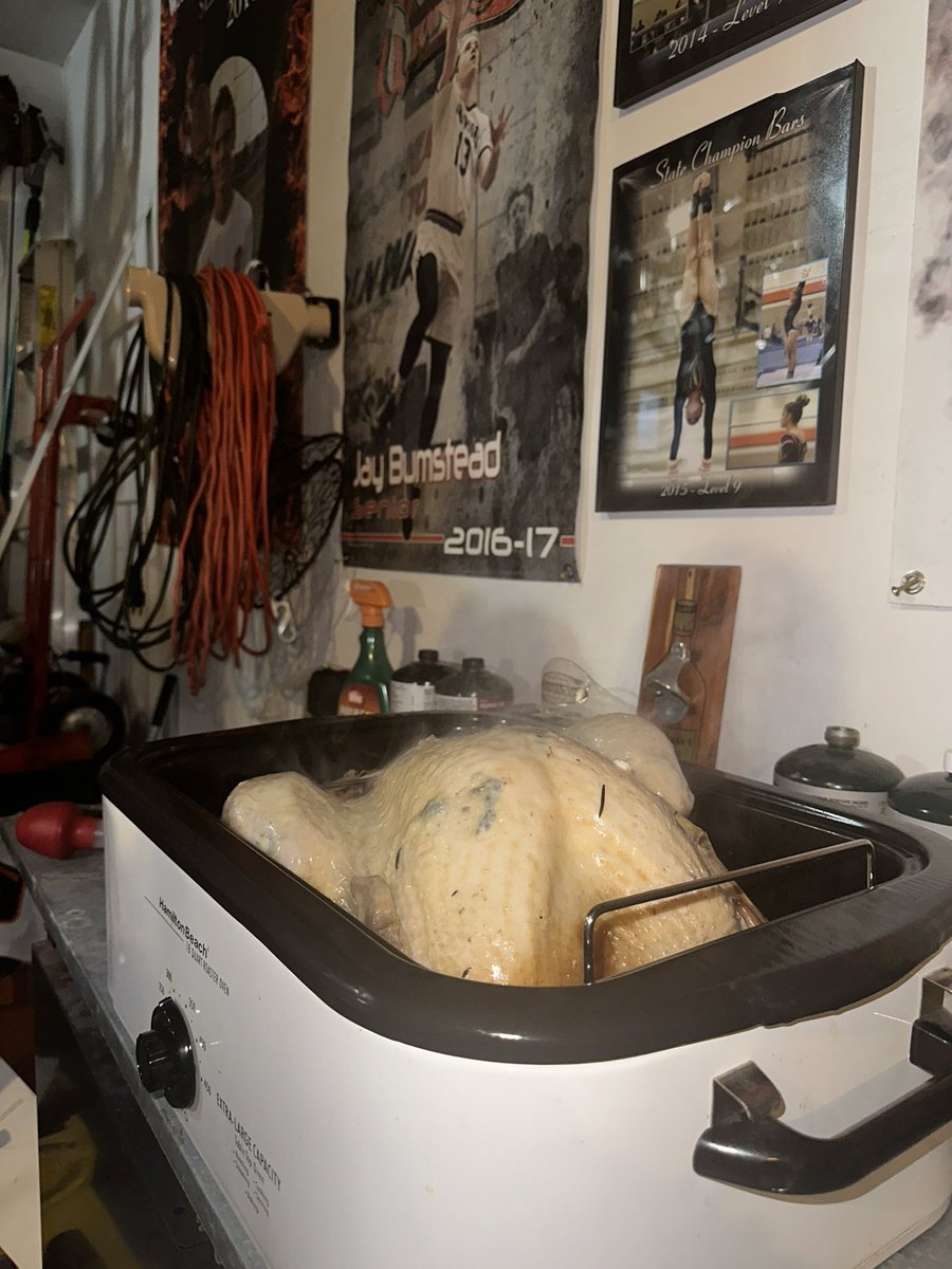 jaybumstead's tweet image. Cooking da bird in da garage. Yes, that is me about to put up a sweet finger roll for  a quick 2 points (Dont mind my sisters picture of her winning State on bars, that is not the talking point of Thanksgiving)