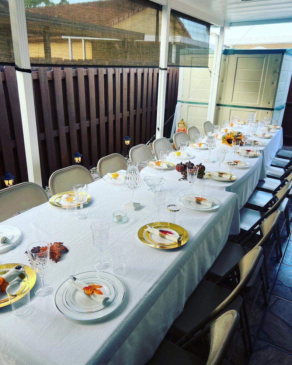 latinoactivist's tweet photo. Getting ready for a heartwarming Thanksgiving feast with the family! #deepfriedturkey #arrozconfrijoles Wishing everyone a delicious and gratitude-filled thanksgiving π¦ #familytime #grateful https://t.co/ShMe4j4hwE