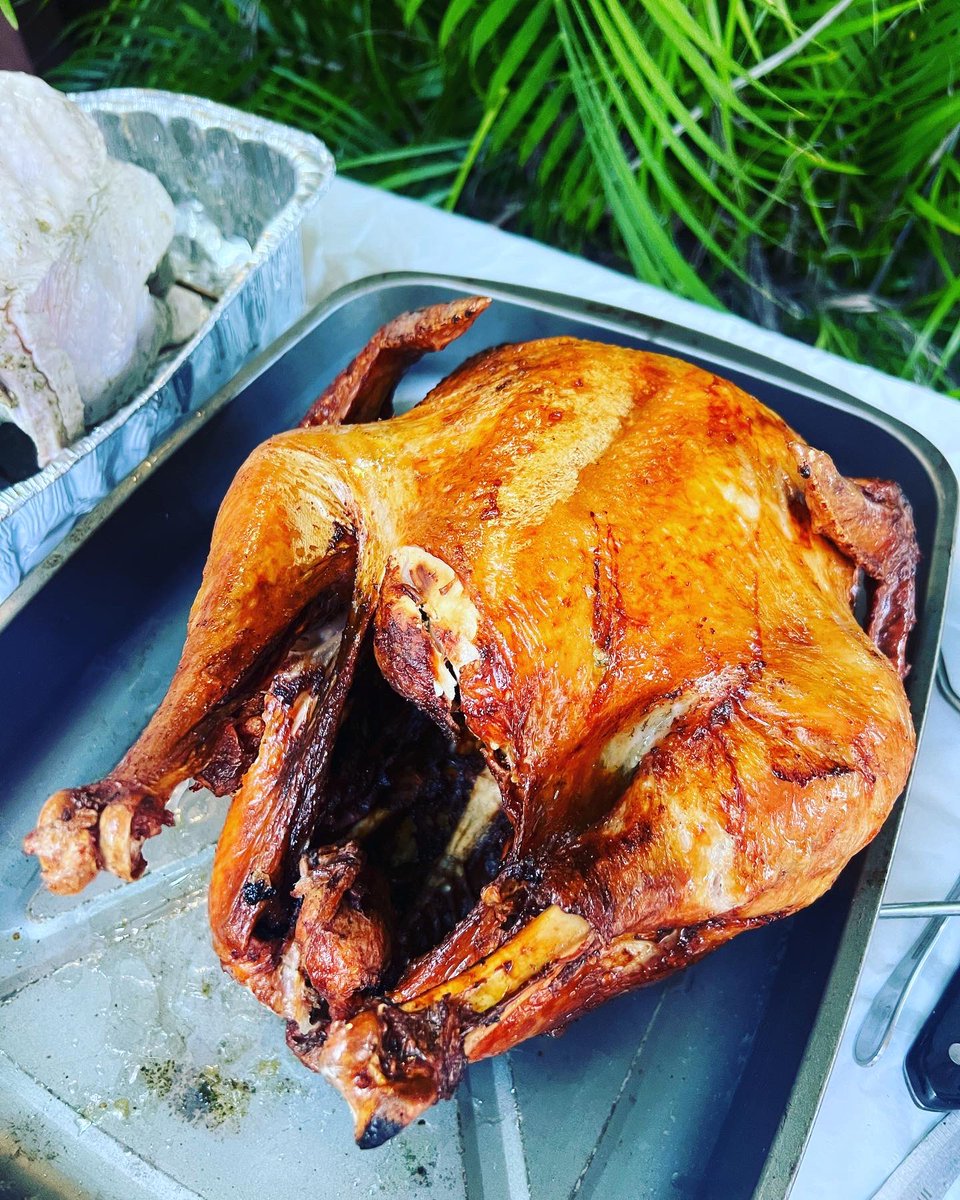 latinoactivist's tweet photo. Getting ready for a heartwarming Thanksgiving feast with the family! #deepfriedturkey #arrozconfrijoles Wishing everyone a delicious and gratitude-filled thanksgiving π¦ #familytime #grateful https://t.co/ShMe4j4hwE