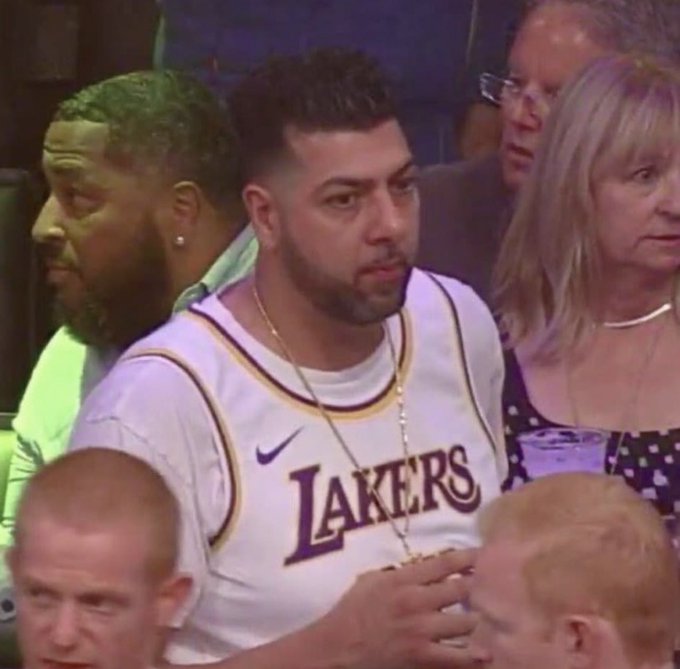 F_pyXOYW8AA_GhP?format=jpg&name=small