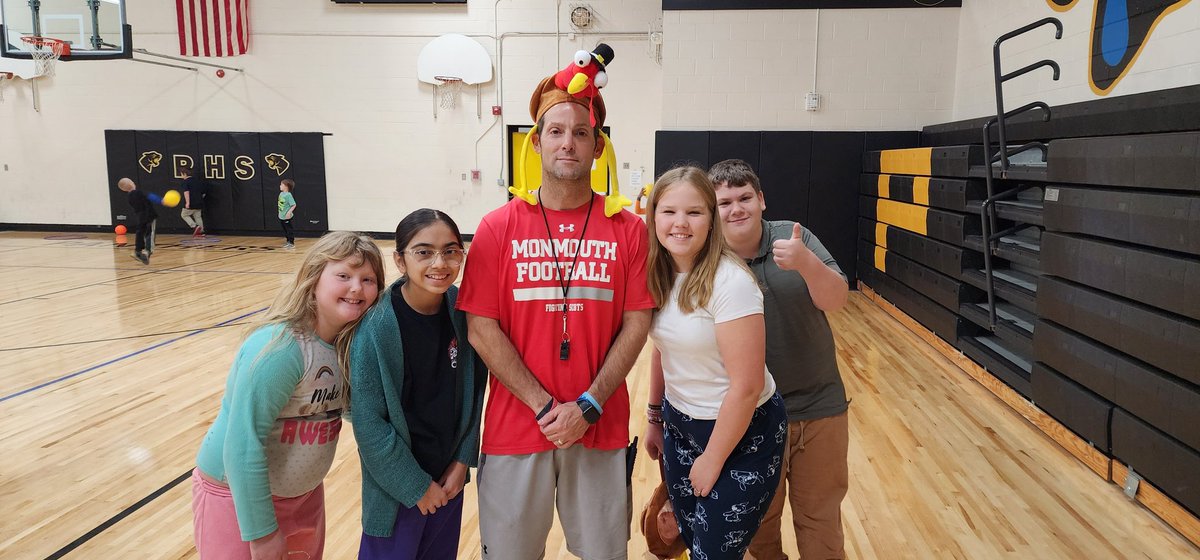 HMonti41's tweet photo. From my school to yours, Happy Thanksgiving! #PHpanthers https://t.co/TlYbKwkWfu