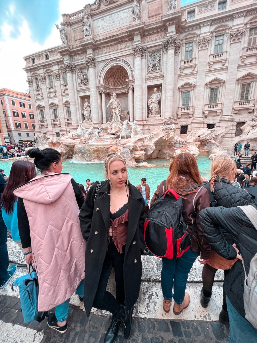 Happy Thanksgiving!!!! So thankful for all of my followers and support on my new song. Hope everyone has an amazing holiday. P.s this is the Trevi Fountain. I tried so hard to get no one in the photo 😂 You have to go early in the morning if you don’t want anyone there.