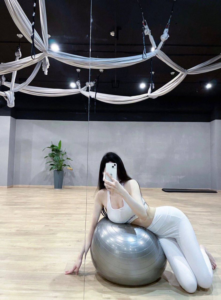 inexplicably  costumey
自ﾠ分の身体を᠍自由ﾞに᠎操るᱸこ⬝とﾠが⳿で᠎きます