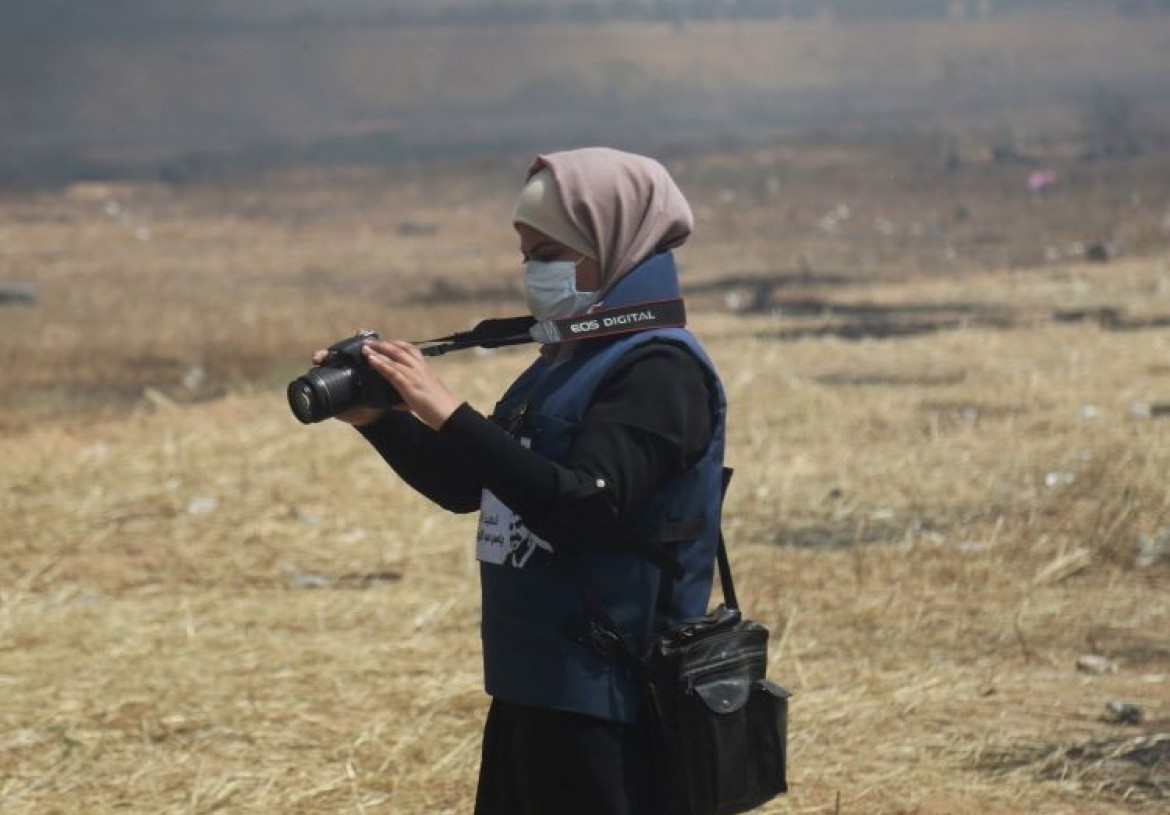 QudsNen's tweet image. #BREAKING| Israeli forces killed journalist Amal Zohd along with her entire family in the city of #Gaza.