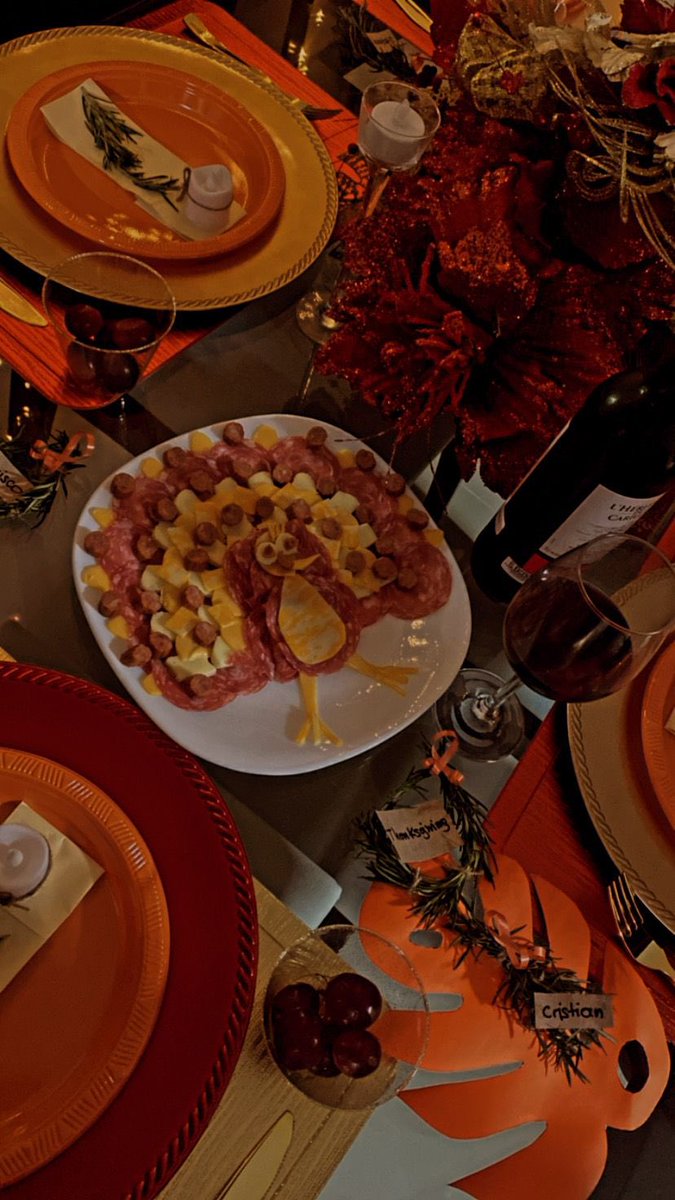 dayisusa3's tweet photo. #ThanksgivingDay https://t.co/2YCbBYIJnv