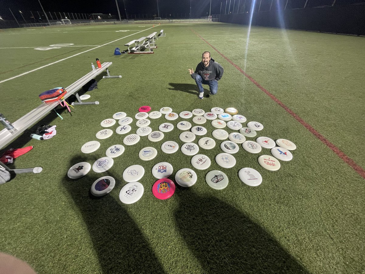 This Thanksgiving Tumbleweed is thankful for our alumni. Last week one of our favorite alumni, <a href="/treykeesee09/">Trey</a>, payed us a visited and donated a ton of discs (almost literally). Thank you to all of our fans who support us especially our alumni.