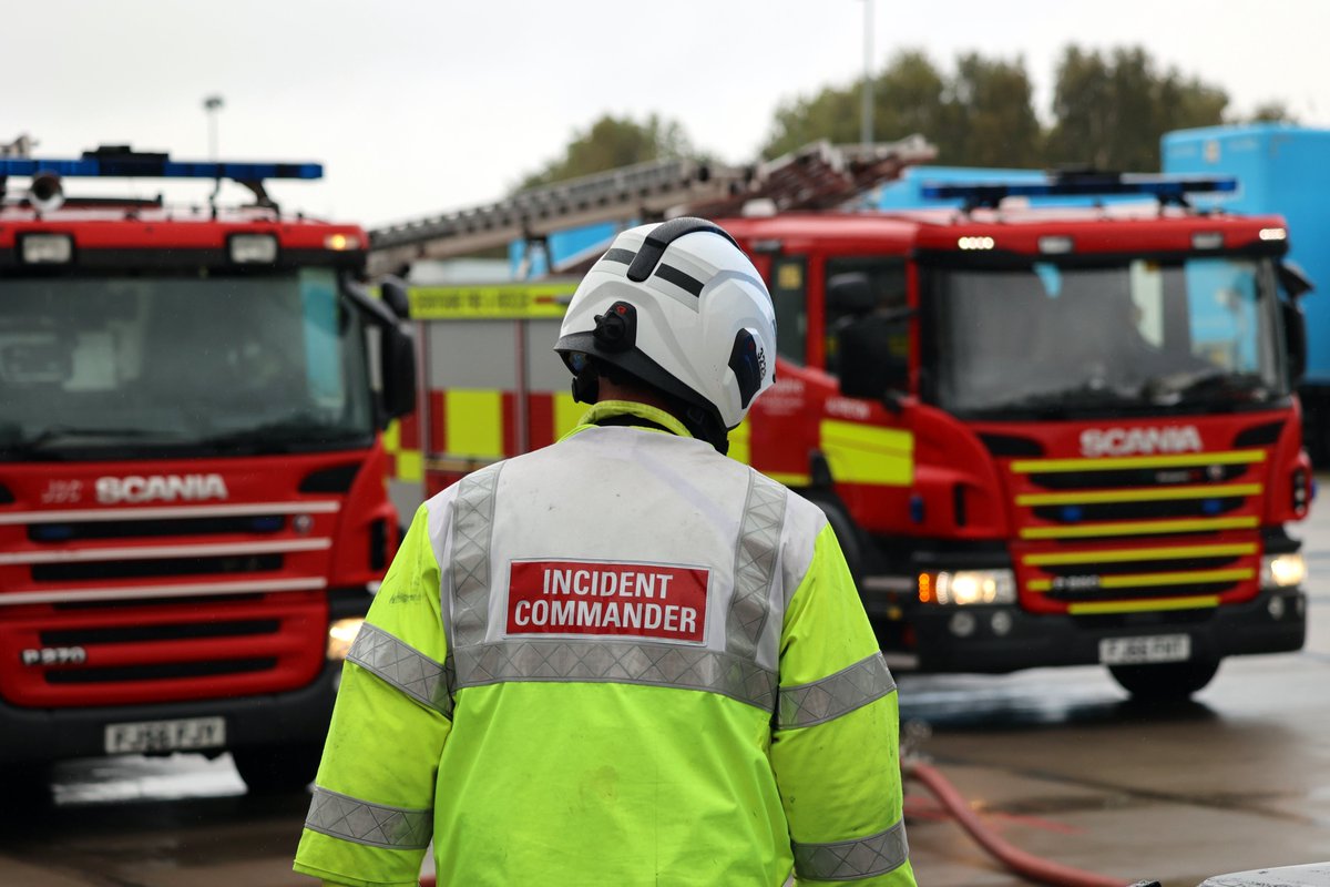 Firefighters are taking part in an exercise this morning at Gamston Airport, Retford.

As part of their training and the exercise scenario, you may be able to see a smoke plume coming from the direction of the airport, so don't be alarmed!