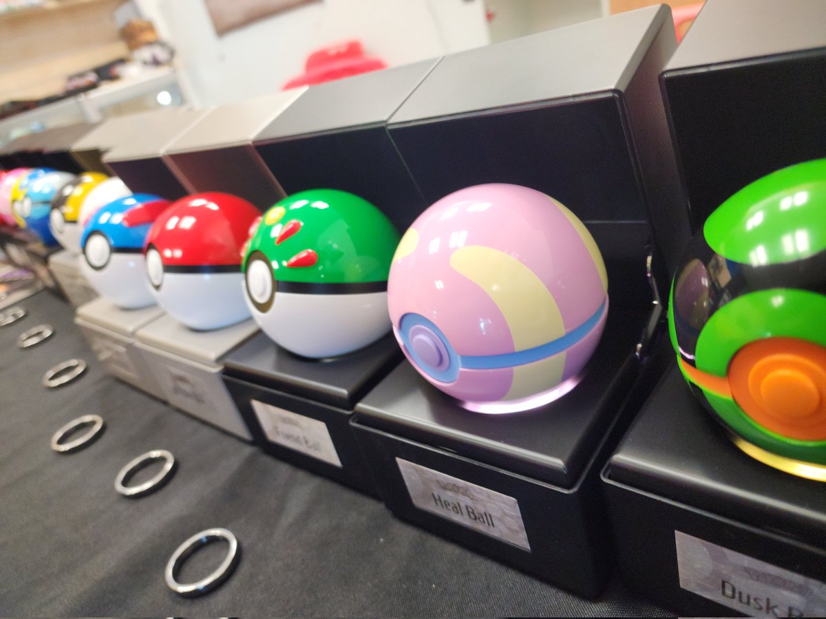 PokeCollection's tweet photo. Watch this space for something pretty exciting coming up! 😉

#PokeCollection
https://t.co/W7sYy1uU3c https://t.co/QhAjcZqbcD