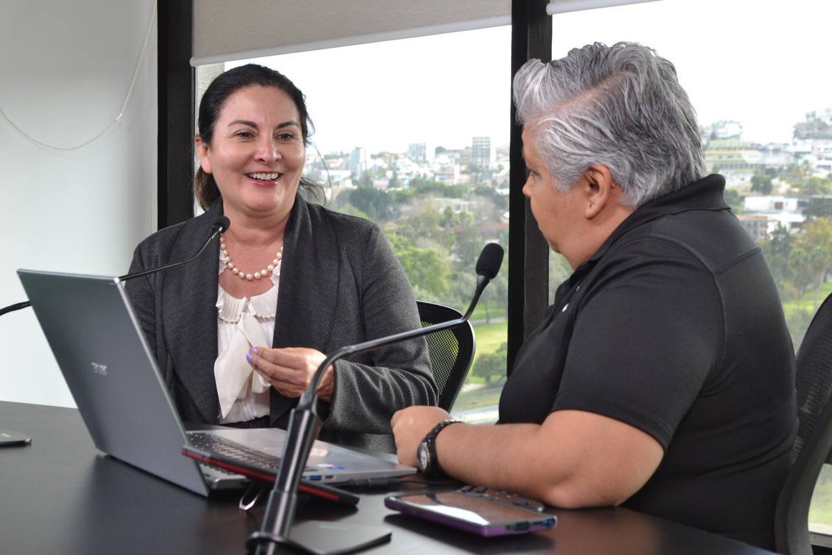 Erika_SantanaBC's tweet image. Seguimos la gira de medios, ahora estuve en #Tijuana con Sonia De Anda en #Esquina32, Vine a hablar de los tiempos electorales actuales en los que se encuentra el partido estatal Y en caso de que se diera una alianza expresé mi interés de contender por una senaduria