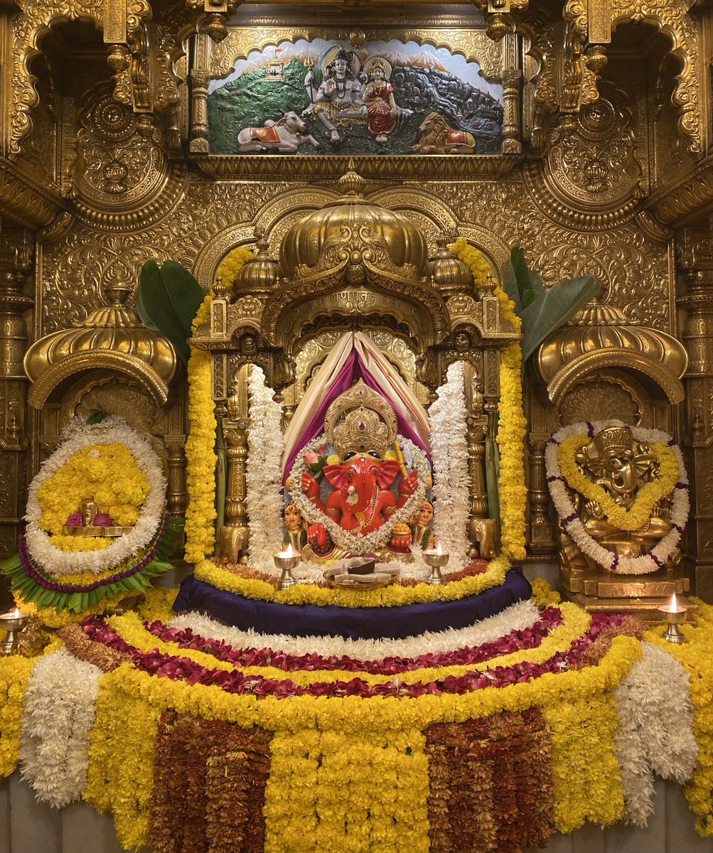 SVTMumbai's tweet photo. 🙏 गणपती  बाप्पा मोरया 🌺मंगलमूर्ती मोरया 🙏२४/११/२०२३ 
🙏Ganapati Bappa Moraya 🌺 Mangalmurti Moraya  🙏24/11/2023 https://t.co/ILC75Sqi1H
