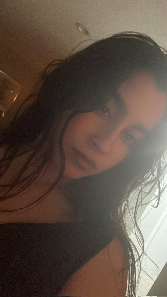 Lauren Jauregui Updates tweet media