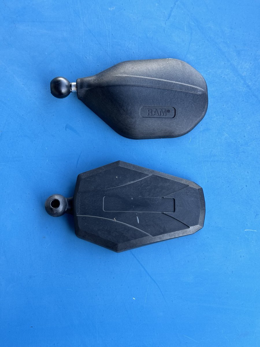 plot_touring's tweet image. RAM MOUNTSからミラーのサンプルが届きました！
ダブルテイクミラーとよく似ていますが、よりスポーティな形状で車種問わず似合いそうです🪞
今後の展開にご期待ください！

byAndo

#ラムマウント #RAMMOUNTS #走り出せばそれはツーリング