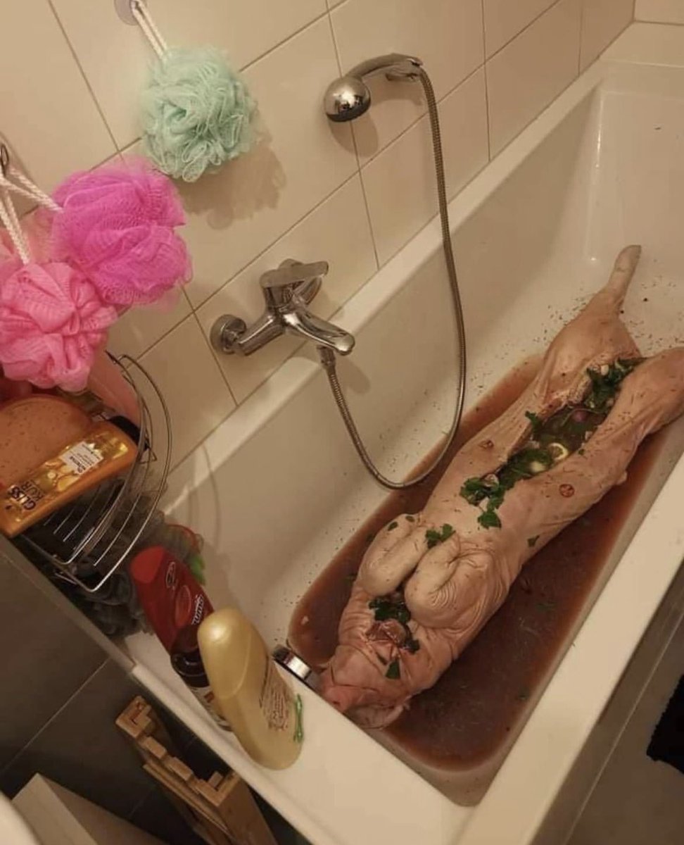 JulioTallo's tweet image. Happy Thanksgiving… a lo dominicano. 

#dominicanproblems