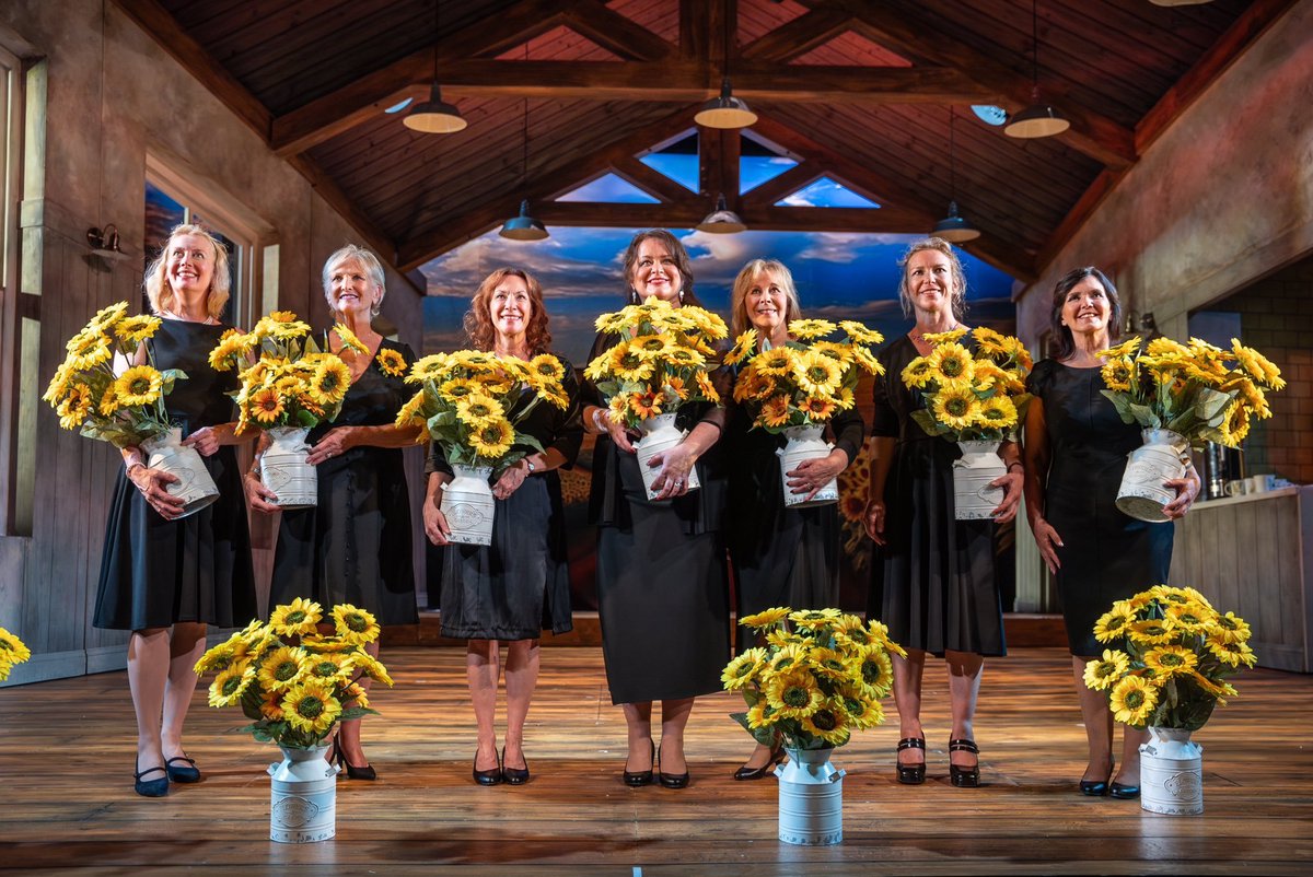 Amazing night at @thegirlsmusical here in Darlington!! Incredible to see so many Mrs J's and other faces who I know too!! Thank you for giving such an amazing performance ladies! 🌻 @TappendenPaula @LynPaul6 #calandargirls