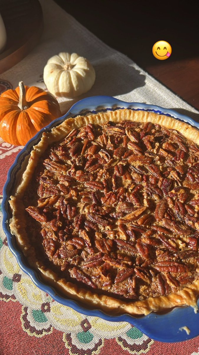 jillbean_'s tweet photo. I’ve never felt so much pride for a baked good. Behold, my first pecan pie. 🥹 https://t.co/A5AAxqn5Fo