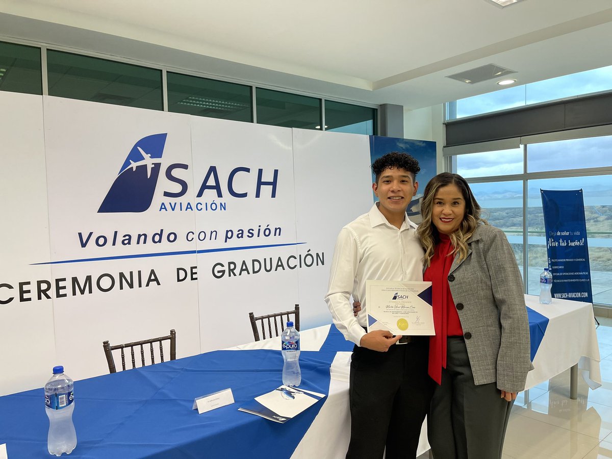 Martin__Moreno1's tweet photo. Han pasado tantas cosas que no pude contarte pero le confío a la vida poder decirte algún día con orgullo que lo logré ❤️‍🩹 https://t.co/qk5DUUy3m6