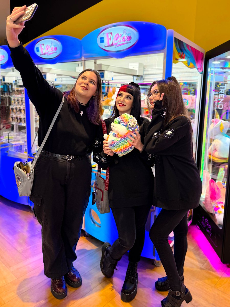 ‼️ 24 HOURS LEFT ‼️
Get your pre-orders in now before time runs out!

GXS//CRW001 SARAH JANE 👻<a href="/gxsstudios/">GXS</a> 
With the CUTEST little ghost kitty up front, you don't want to miss this drop!

SARAH10 for 10% OFF - All sales help me out! ❤️
Shop link below!