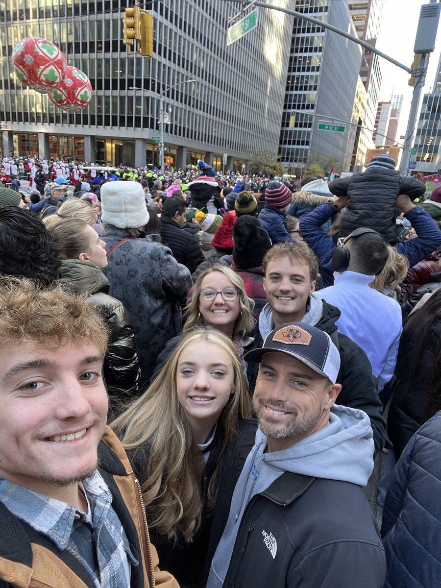 Sundae Foster tweet media