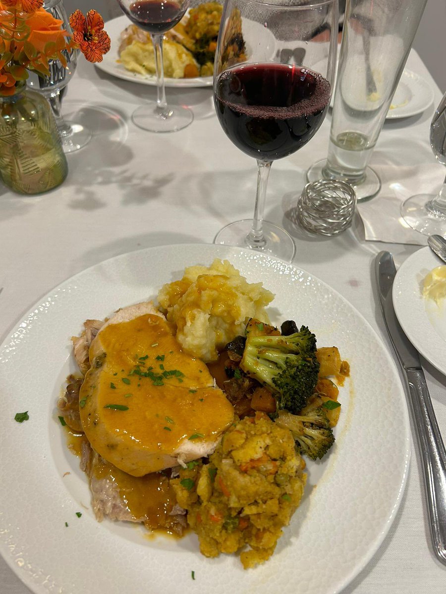 MyFamilyFilm's tweet photo. Rival Thanksgiving meals from our teams in Kiawah Island and The Hamptons!

Wishing everyone a Happy Thanksgiving. https://t.co/RmeTJWDnbF