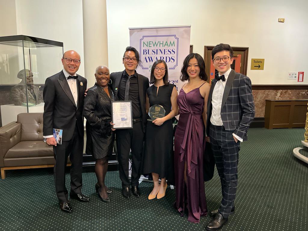 masterchanmusic's tweet image. Great to be at this year’s @newhamchamber ‘s #NewhamBusinessAwards celebrating Hilary Lok @DotDotFire, Peter Moreton @ApplecartArts and @angelaf92937818
Congrats to all awardees and nominees for the fantastic work you’ve been doing in #Newham 👏👏👏