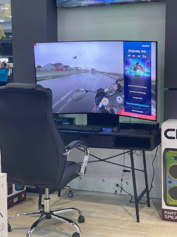 Fatima5181A's tweet image. El Black Friday ya comenzó en Venezuela en las tiendas de @multiMaxStore 

 Este juguete se va a casa, pronto les muestro más detalles de este excelente monitor gaming. 

#BlackFrifay2023 #BlackFridayMultiMax #MultiMaxStore