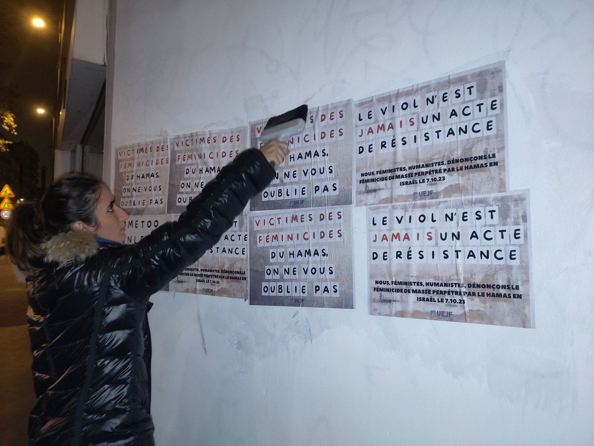 uejf's tweet photo. "Le viol n'est pas un acte de résistance" 

Ce soir, l'UEJF a collé pour la reconnaissance d'un féminicide antisémite de masse le 7 octobre et dénoncer le silence de nombreuses asso féministes

À la veille du 25 octobre, n'oublions pas les victimes des féminicides du Hamas. https://t.co/fRvRzGfSB3