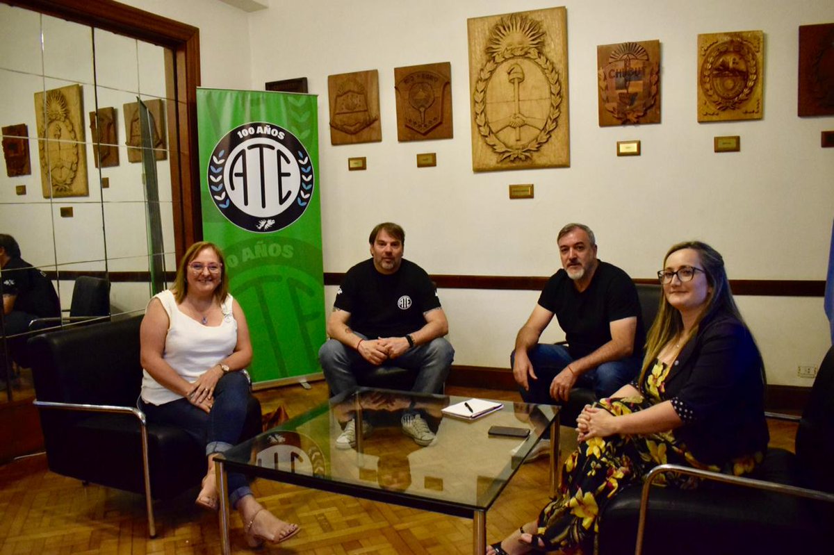 MercedesCabezas's tweet photo. La salida siempre es colectiva 💪🏽
#OrgulloEstatal https://t.co/wPk0wgScDU
