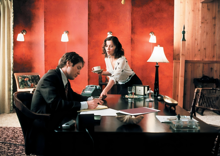 Maggie Gyllenhaal Secretary