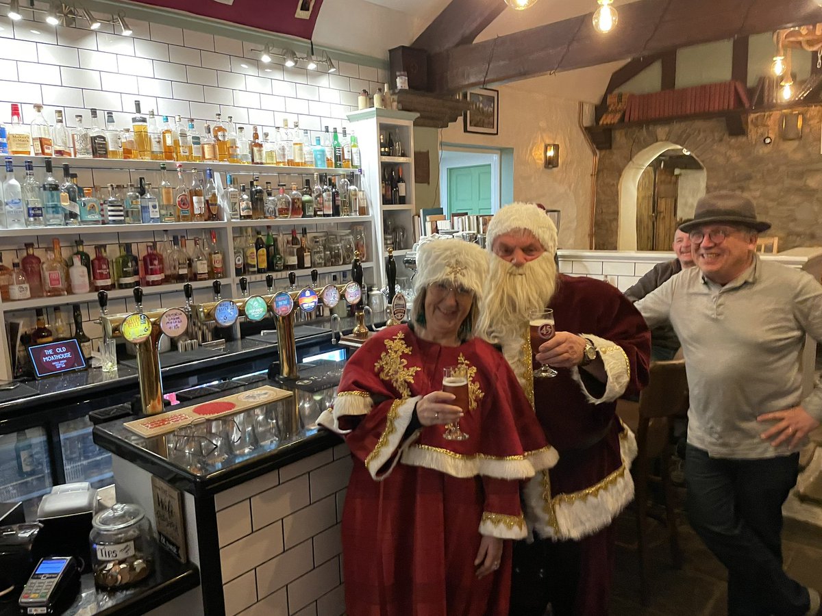 The joy this brought to the bar this evening! Grown men running out to the street to drag Santa and Mrs Santa into the bar and buy them a drink. Laughter filling the room. A touching highlight in a very tough week, changed my mood for the night. #localpub
