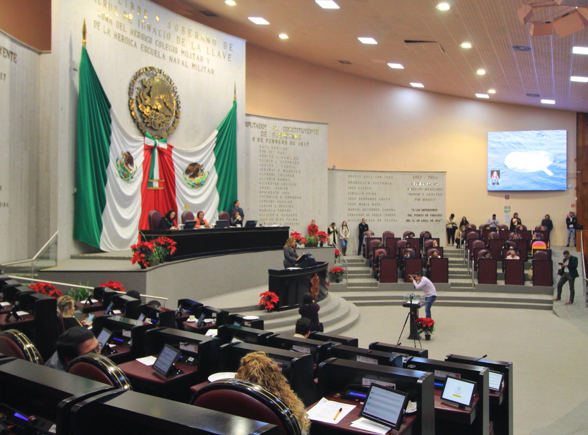 Presente en la sesión ordinaria de este jueves. Saludos!