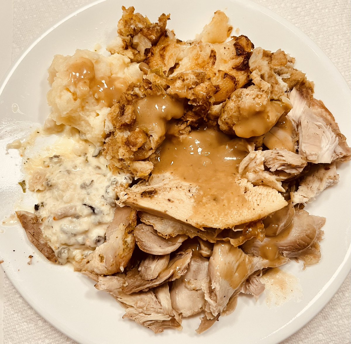 TheFoodie8's tweet photo. #Thanksgiving #Turkey #TraditionalStuffing #CreamedCorn #ScallopedPotatoes #MashedPotatoes #HomeMadeGravy #Thanksgiving2023 #EatPGH #TrueCooks ๐ฆ๐ฆ๐ฝ๐ฅ๐ https://t.co/NxHpvgLITM