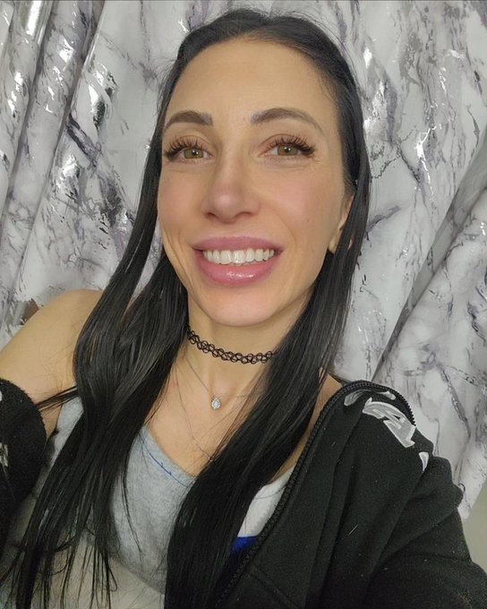 Happy Thanksgiving 😊  https://t.co/RP28aIKJoh to chat with me 1 on 1! https://t.co/UqFkK0uGL8<a href="/tag/wcw"class="tags"><span>#wcw</span></a><a href="/tag/womancrushwednesday"class="tags"><span>#womancrushwednesday</span></a>