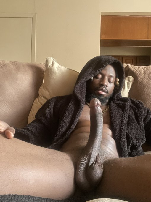 🍫VidiViciii🍫 - Whose ready ??? #Houstonbull #BBC #BigBlackDick #solo #HoustonFitness https://t.co/jTdbAuGyCo