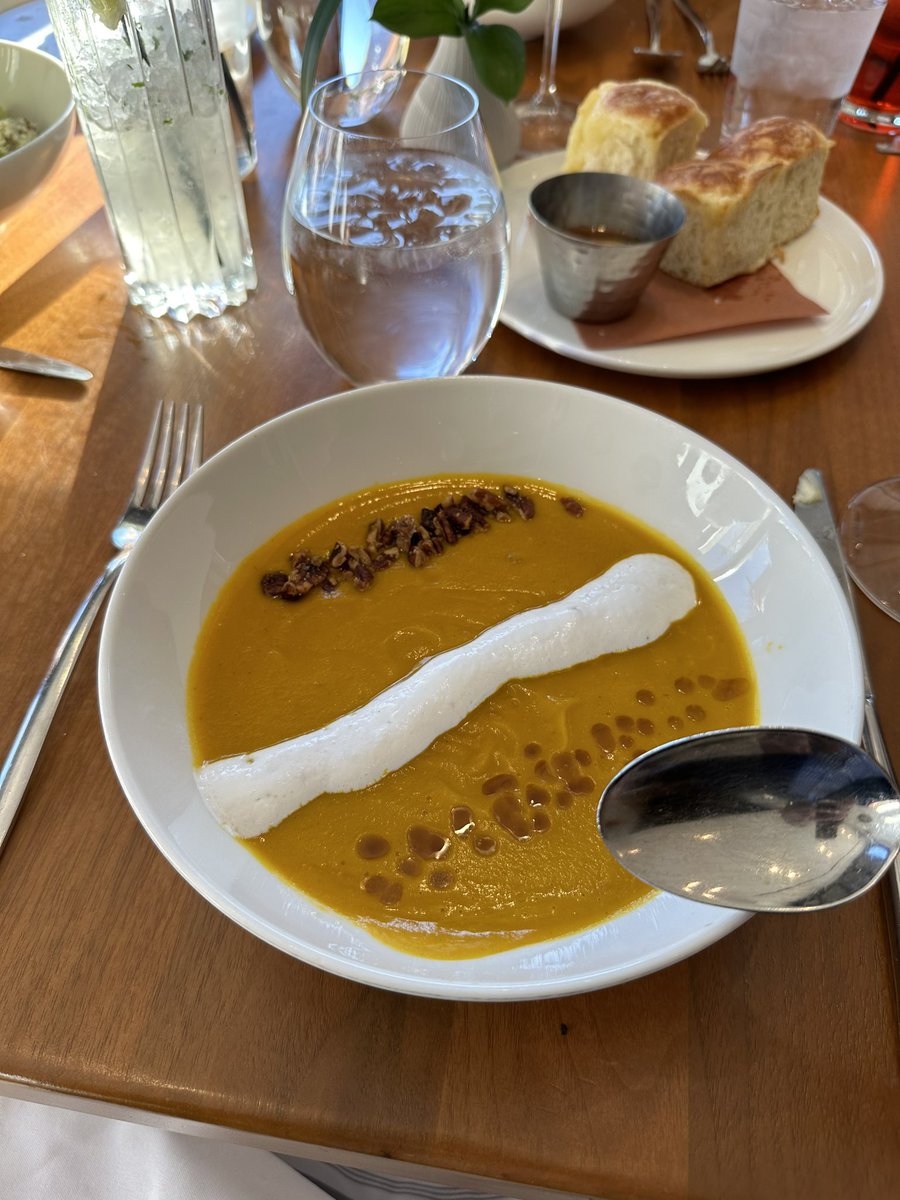 joenardecchia's tweet photo. A delicious and relaxing Thanksgiving dinner courtesy of @elmrestaurant in New Canaan, CT. Happy Thanksgiving! https://t.co/myXAfCzFCm