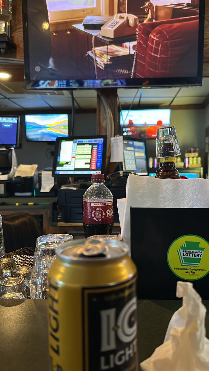 Huffstuff01's tweet image. Buzzies on thanksgiving night I’m in!!