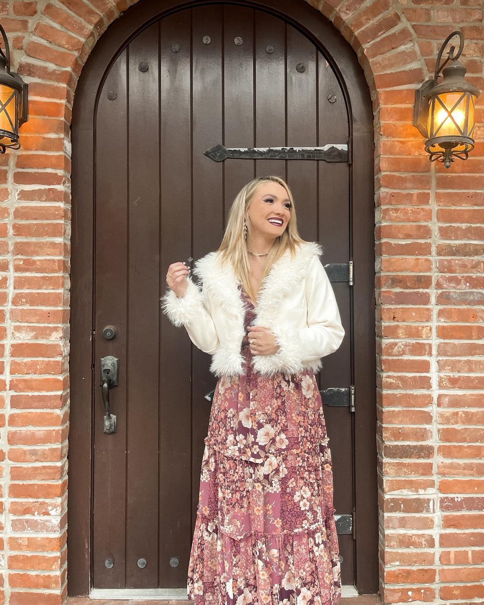 avarowlandmusic's tweet photo. Feeling grateful today💜
•
Happy Thanksgiving! 🦃 @Altard_State #thanksgiving #ThanksgivingParade #ThanksgivingDay #thanksgiving2023 #ThanksgivingJoy #TurkeyDay #TurkeyDay2023 #StuffingDay #ThankfulAndBlessed #thankful https://t.co/rzfdST5f4M