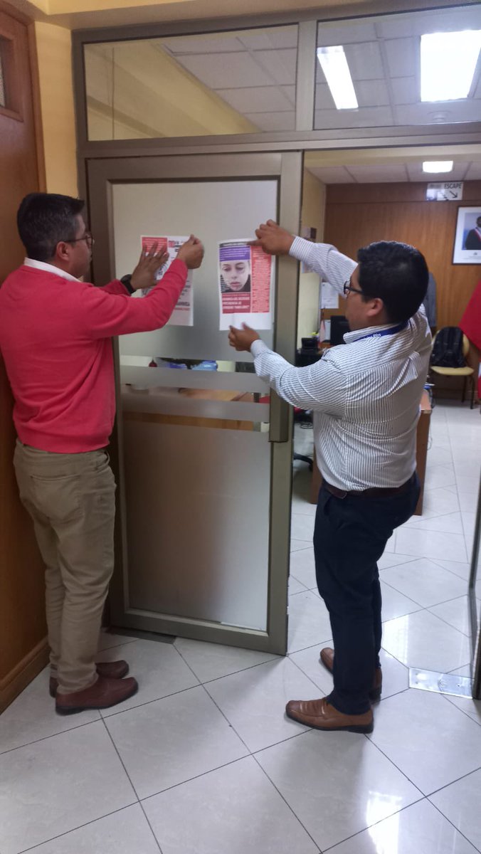 Afuminsepu's tweet photo. Desde @DPRLosRios, seguimos difundiendo los abusos que ocurren en distintas unidades del @min_interior, especialmente en @DPROhiggins, donde colegas ha sufrido graves consecuencias tras las negligencia del Delegado #FabioLópez.
#Valdiviacl
Exigimos su renuncia‼️✊ https://t.co/dMg5gEP3B8