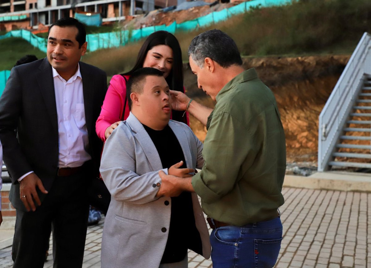 GobAntioquia's tweet photo. ¡MAKIA, un sueño de INCLUSIÓN y esperanza 💚 en 📍#Rionegro! 

El Centro Integral de Atención Diferencial es un regalo de amor y compromiso para nuestros niños, niñas y jóvenes con discapacidad. Un espacio de 2.800 m2 dedicado a ofrecer acompañamiento especializado. https://t.co/Ds5AO4DwHX