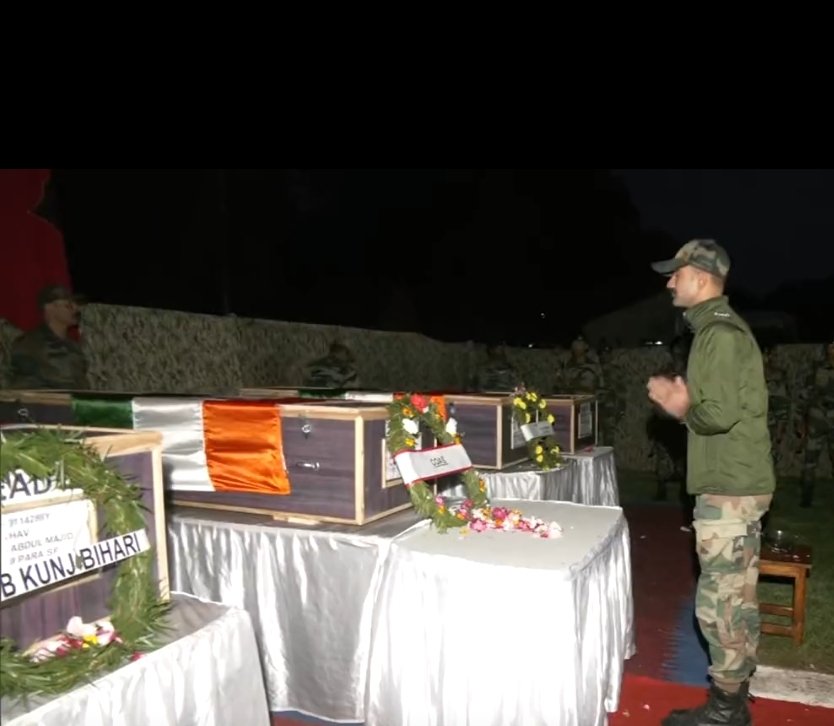 A Soldier paying tribute to Martyrs