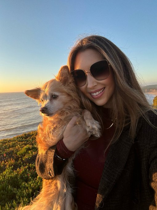 Happy Thanksgiving!   I want to hear why you&rsquo;re thankful for Me today 🥰 https://t.co/y1fCVjIbew