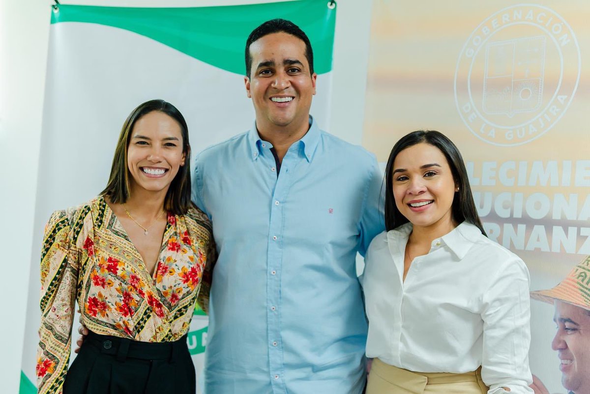 jaiaguilar's tweet photo. Hoy estuvimos con la gobernadora @Dialawilches dando inicio al empalme de La Gobernación de La Guajira @LAGUAJIRAGOB. 
Estamos comprometidos para trabajar en colaboración y garantizar una transición sin problemas para una gestión efectiva del gobierno departamental. https://t.co/L1hHX3Zysi