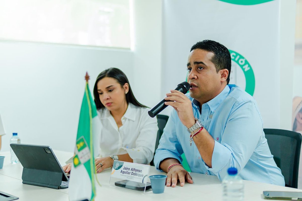 jaiaguilar's tweet photo. Hoy estuvimos con la gobernadora @Dialawilches dando inicio al empalme de La Gobernación de La Guajira @LAGUAJIRAGOB. 
Estamos comprometidos para trabajar en colaboración y garantizar una transición sin problemas para una gestión efectiva del gobierno departamental. https://t.co/L1hHX3Zysi