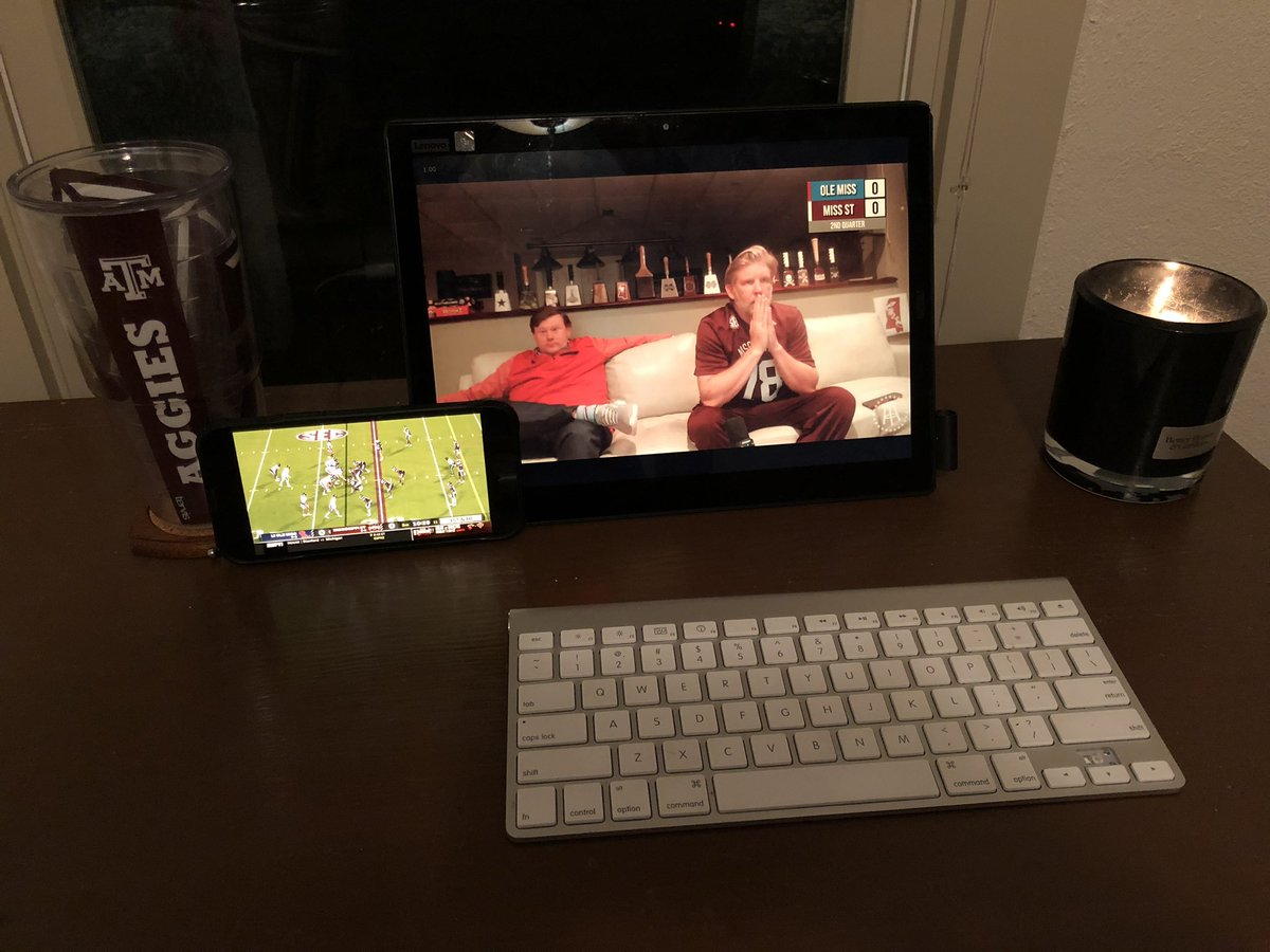 WarrenJarrod's tweet photo. @BFW Once I knew he would be at your house (still no clue why he is), I’ve been waiting for this. Watching from the Farmhouse in NE Texas tonight. Love the rivalry. https://t.co/z8LlDCIgwR