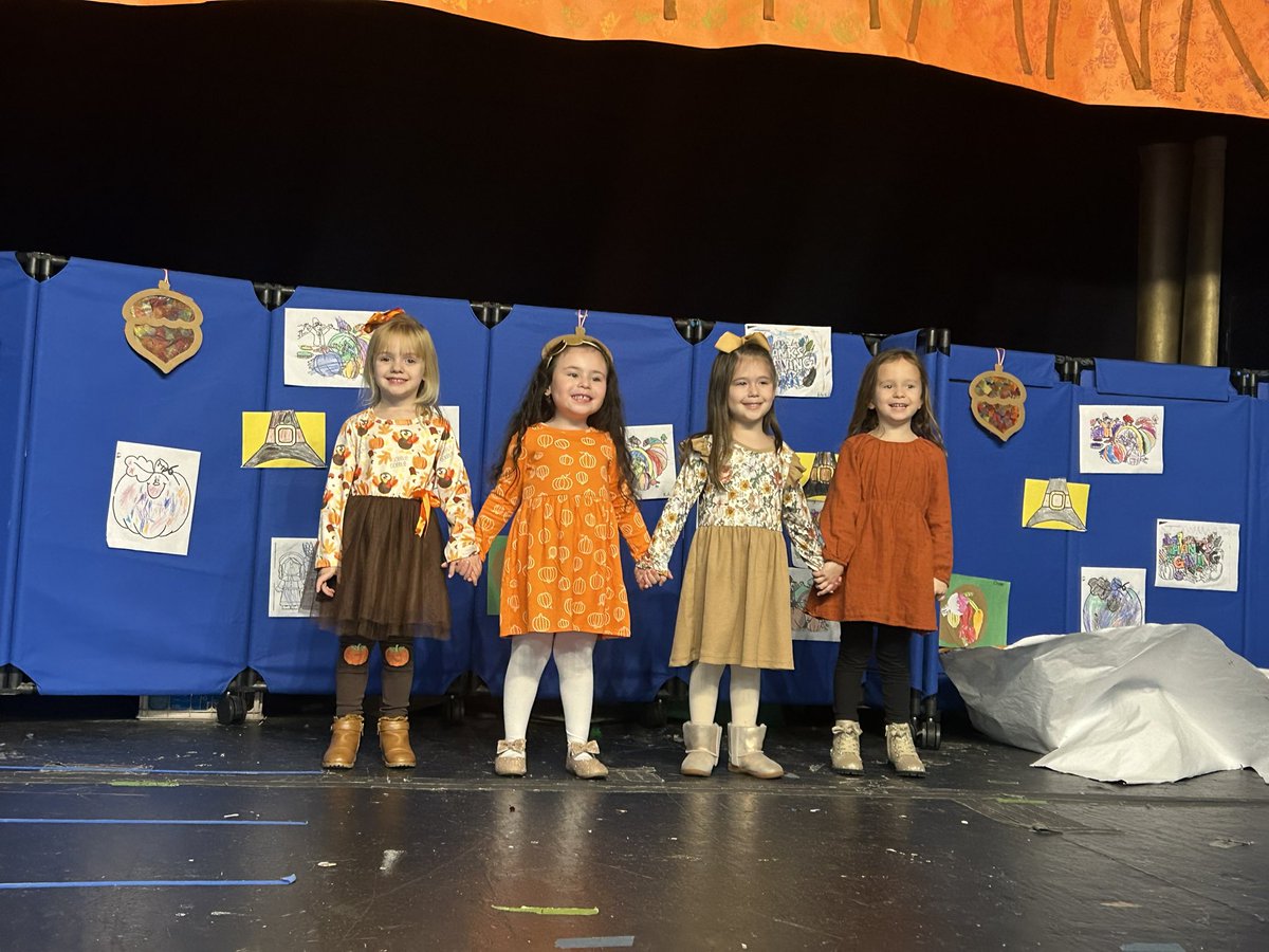 ProjectBeforeGF's tweet image. Happy Thanksgiving! These preschoolers enjoyed their Thanksgiving Feast with their classmates and guests.