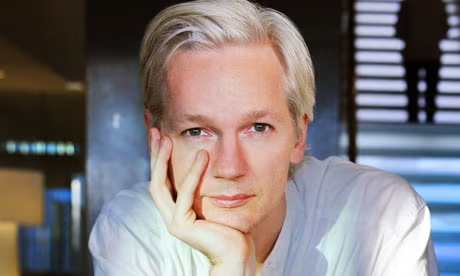 #JulianAssange is very protective of children. In his 20s he was providing technical expertise to the Australian Police Child Exploitation Squad. He's helped successfully convict pedophiles in Australia and Iceland.