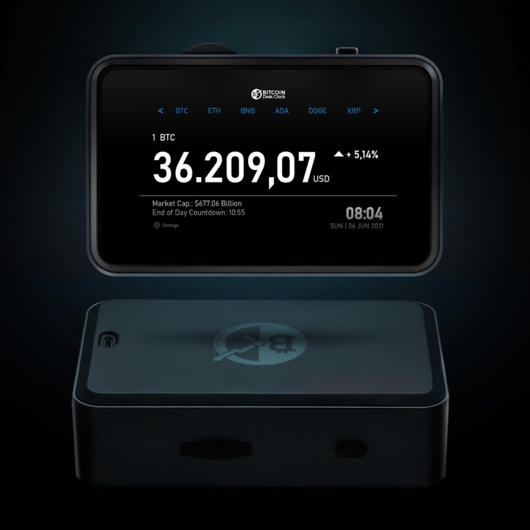 oluwsayo_design's tweet photo. Old but feels like yesterday when I completed this 3D design of the BITCOIN DESK CLOCK for a client on @lastbasic . One of my favorite so far. Thankful for the opportunity to work with @lastbasic and the other team of professionals on this project.

#design #thanksgiving2023 https://t.co/Ezzxmd3z4h