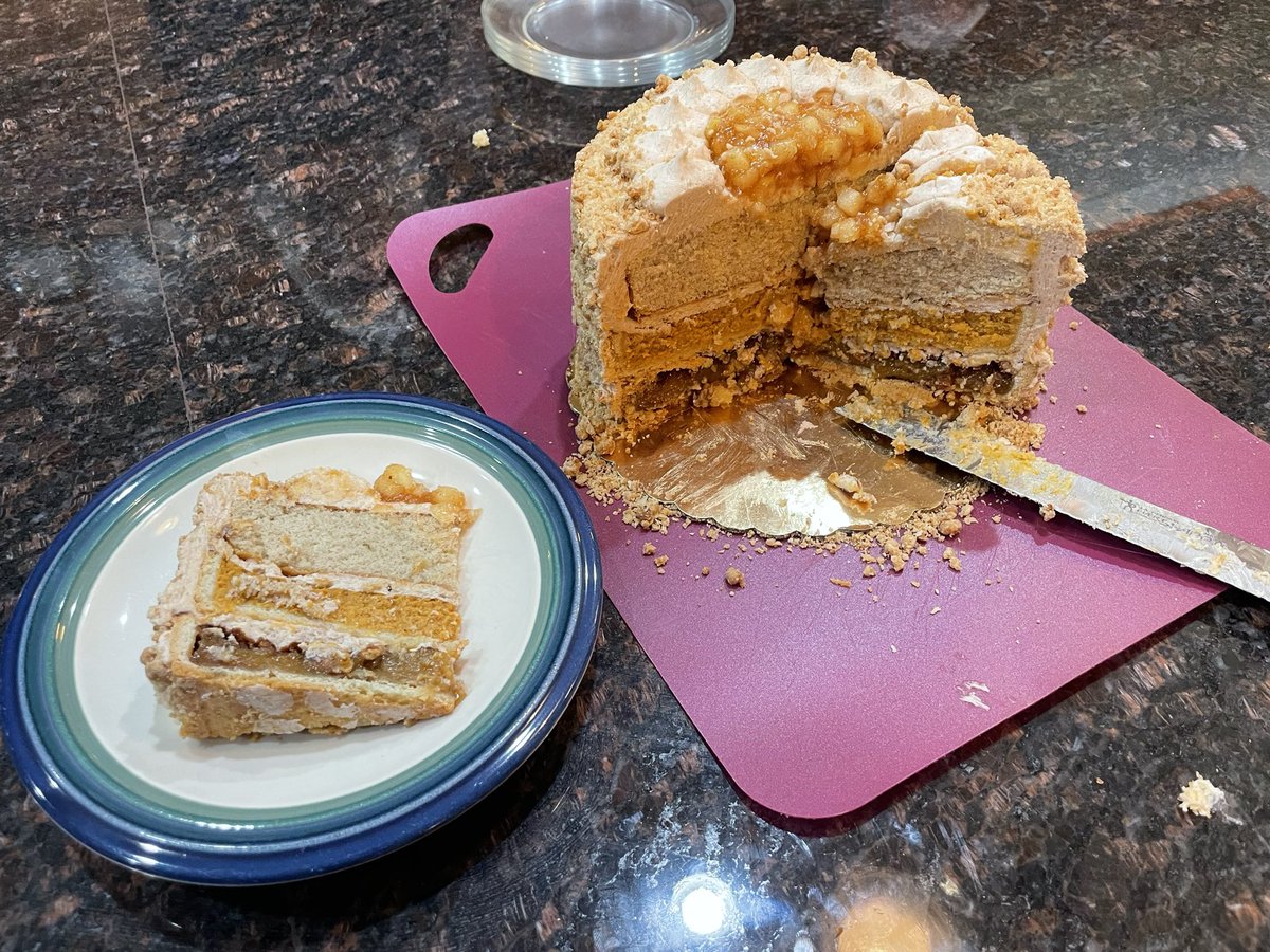 VipsMDMEd's tweet photo. #PieCaken https://t.co/vbUzeRi4w6