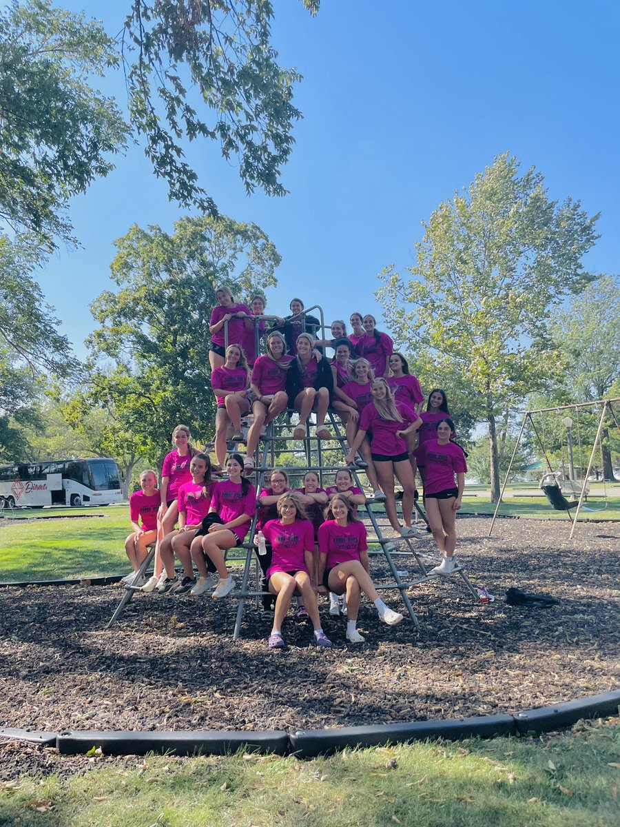 ❤️Happy Thanksgiving 🦃
Very Thankful for this soccer ⚽️family. They serve and take care of each other through good times and tough times. They love deeply and always find time to share life together. Amazing Team!❤️