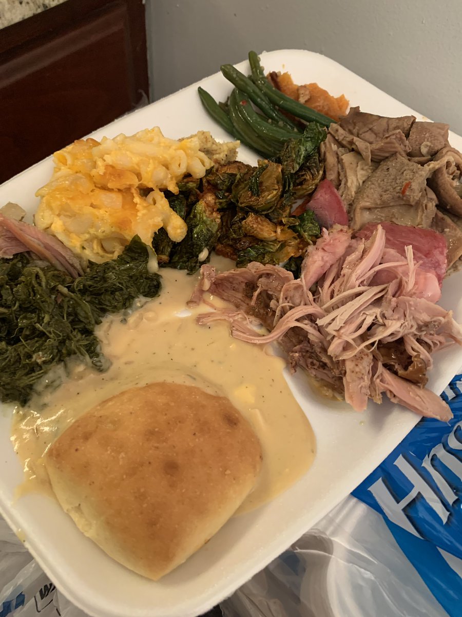 TheBLTBar's tweet photo. @TheHomeTeamNW We had Thanksgiving lunch and SHEEEEESH I’m still full 😂 https://t.co/nUISoJHrxD