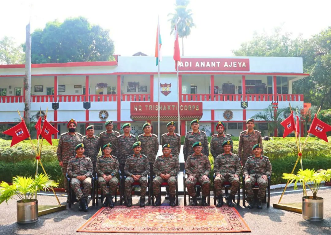 easterncomd's tweet photo. #IndianArmy 
Lt Gen RP Kalita, #ArmyCdrEC visited Headquarters #TrishaktiCorps & forward areas of #Sikkim on 22nd & 23rd Nov. The Army Commander reviewed the operational preparedness & training of the frontline troops & induction of latest equipment. He complimented the troops for their dedicated efforts in rescue & restoration operations during & post the #GLOF in Sikkim. He exhorted them to continue to be vigilant & maintain high state of operational readiness. 
@adgpi
@SpokespersonMoD 

Facebook - https://t.co/UI4yPBSVyK
Instagram  - https://t.co/ZNwUq4BKCs